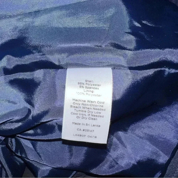 Talbots Navy Blue Blazer with Red Polka Dots NWOT Size 8P - Picture 9 of 14